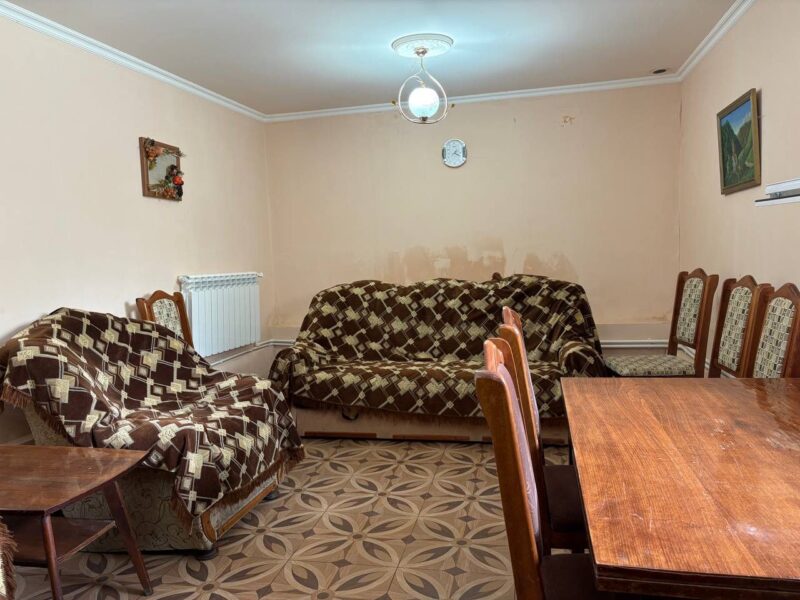 Լողավազանով առանձնատուն Դիլիջանում 4 սենյակ