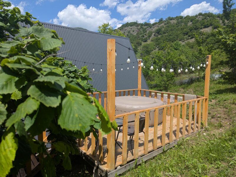 Եռանկյունի քոթեջ Դիլիջանում 3 սենյակ