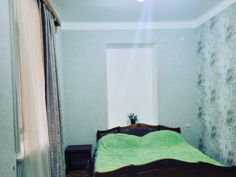 Առանձնատուն Դիլիջանում 3 սենյակ. Բաց պատշգամբով