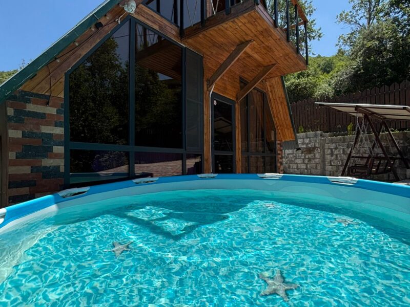 Եռանկյունի տնակ Դիլիջանում, ✅3 սենյակ ✅Մանկ. լողավազան, ✅Սոց փաթեթ