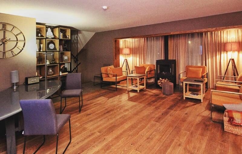 Հյուրանոց Ծաղկաձորում, ԼՈՂԱՎԱԶԱՆ ՇՈԳԵԲԱՂՆԻՔ