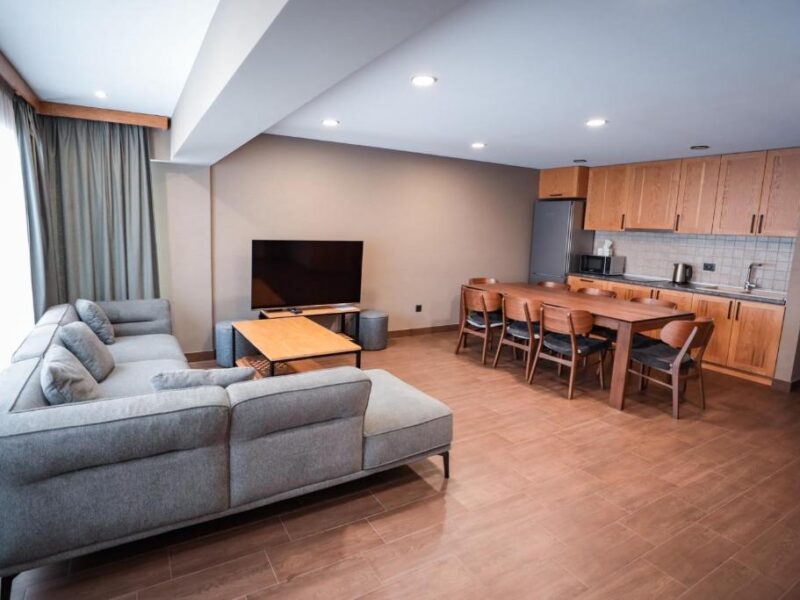 Հյուրանոց Ծաղկաձորում, ԼՈՂԱՎԱԶԱՆ ՇՈԳԵԲԱՂՆԻՔ