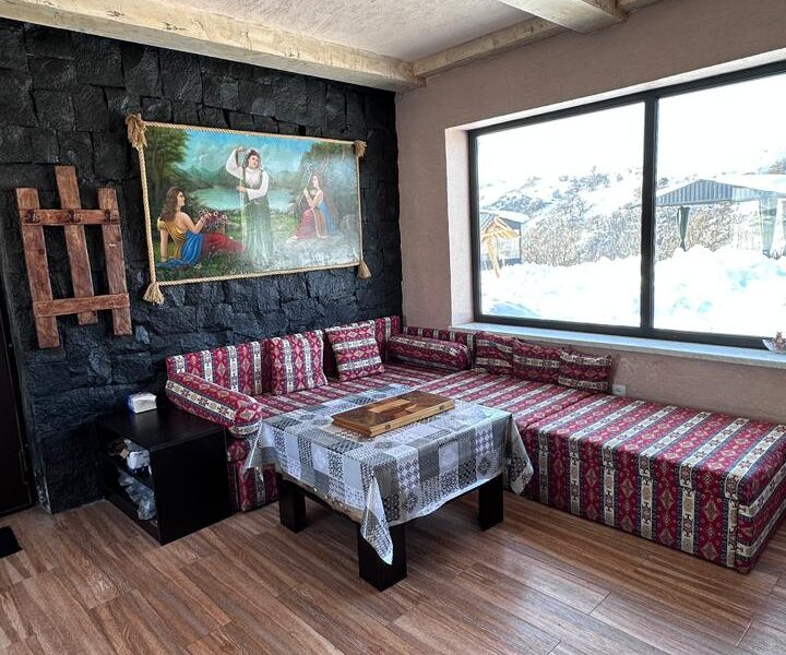 Քոթեջ Ջերմուկում