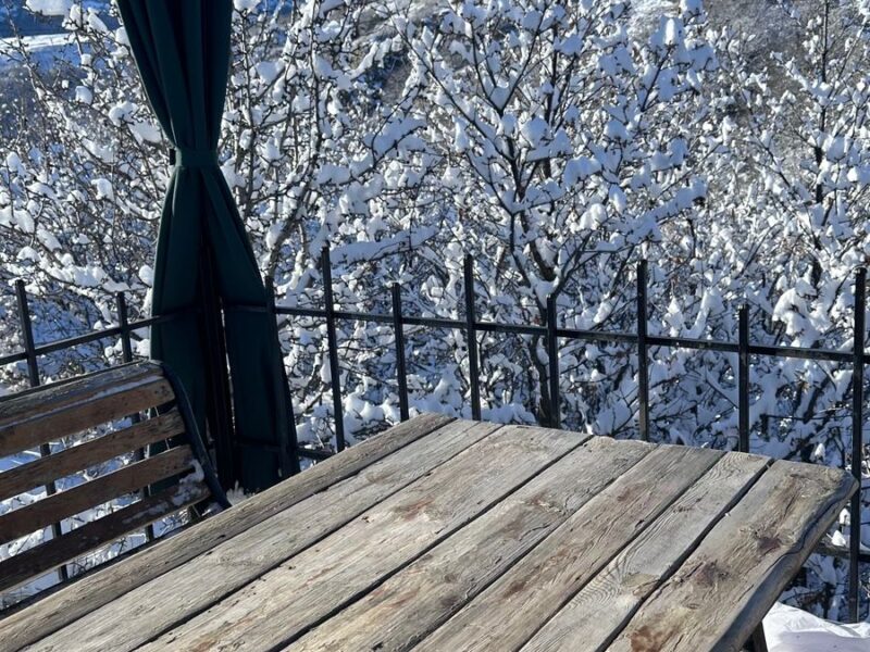 Քոթեջ Ջերմուկում 4 սենյակ