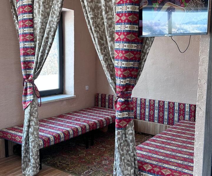 Քոթեջ Ջերմուկում