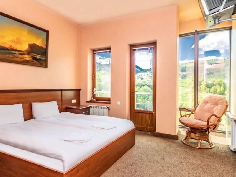 Առանձնատուն ԾԱՂԿԱՁՈՐՈՒՄ 6 ՍԵՆՅԱԿ ԼՈՂԱՎԱԶԱՆ ՇՈԳԵԲԱՂՆԻՔ