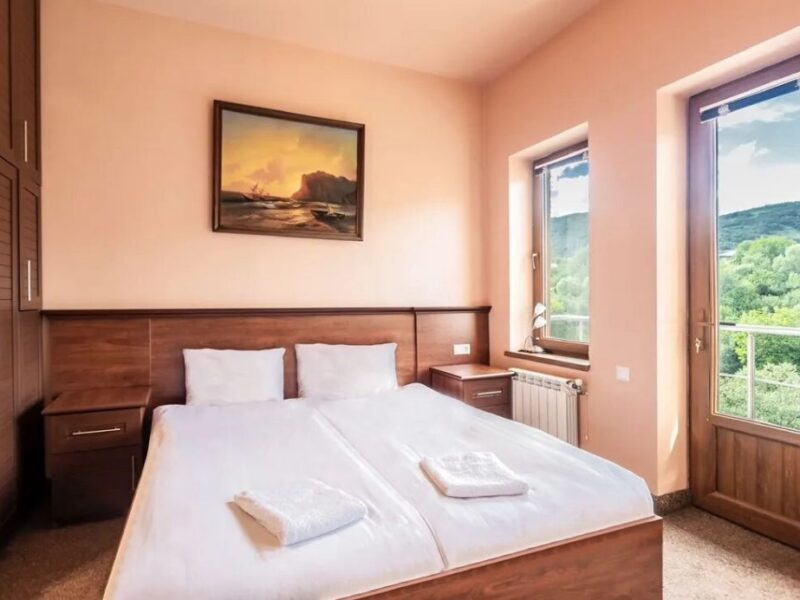 Առանձնատուն ԾԱՂԿԱՁՈՐՈՒՄ 6 ՍԵՆՅԱԿ ԼՈՂԱՎԱԶԱՆ ՇՈԳԵԲԱՂՆԻՔ