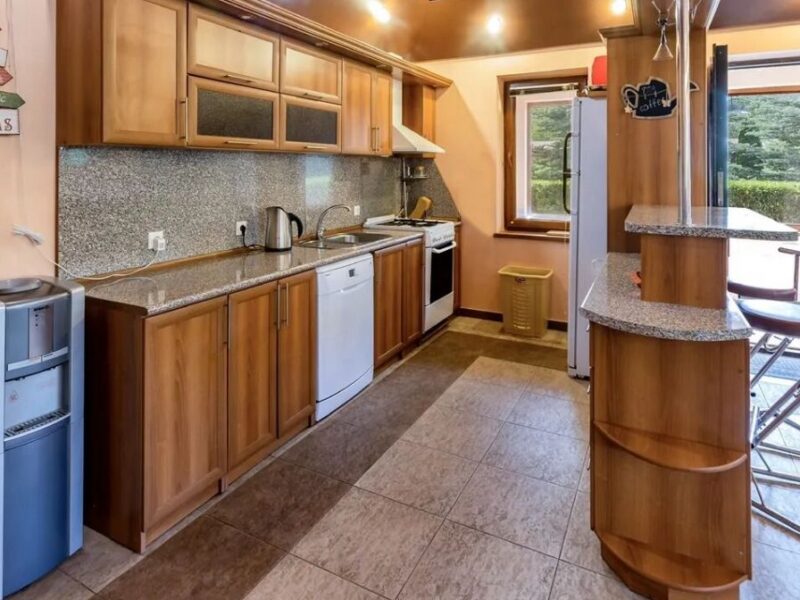 Առանձնատուն ԾԱՂԿԱՁՈՐՈՒՄ 6 ՍԵՆՅԱԿ ԼՈՂԱՎԱԶԱՆ ՇՈԳԵԲԱՂՆԻՔ